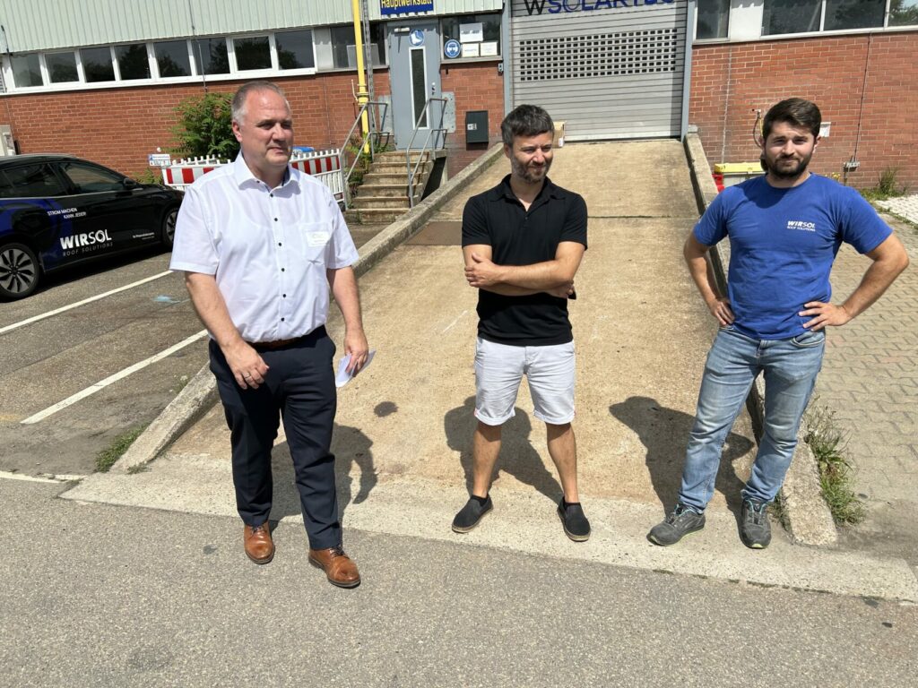 Bild1: Verbände besuchen Solarstandort